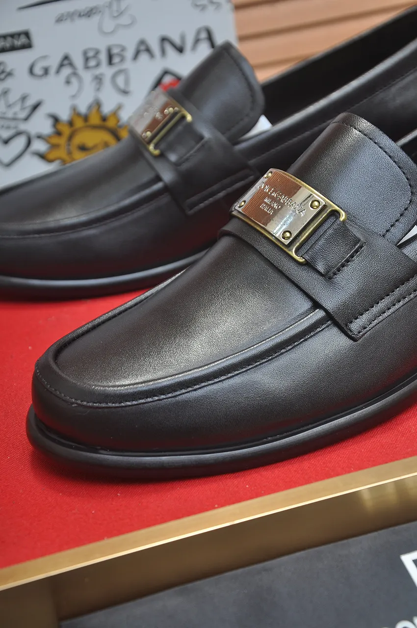 Men's men's shoes 💰540💶🌲 DG top 🔍🔍Men's new leather shoes 🚹 are on sale at the same time at the counter ⚠The uppers are imported cowhide from Italy, the entire imported cowhide lining, imported accessories 💪💪, completely 1⃣️ vs 1⃣️ replica 🇮 🇹💪💪, ⚠Sole: The original sole is specially provided by the original factory, the exclusive movable molded sole is super comfortable, ⚠The original factory follows the order, 🔍🔍high quality, you can enter and exit the counter at will, welcome to compare ⚠Size: 38-44 (45 customized)